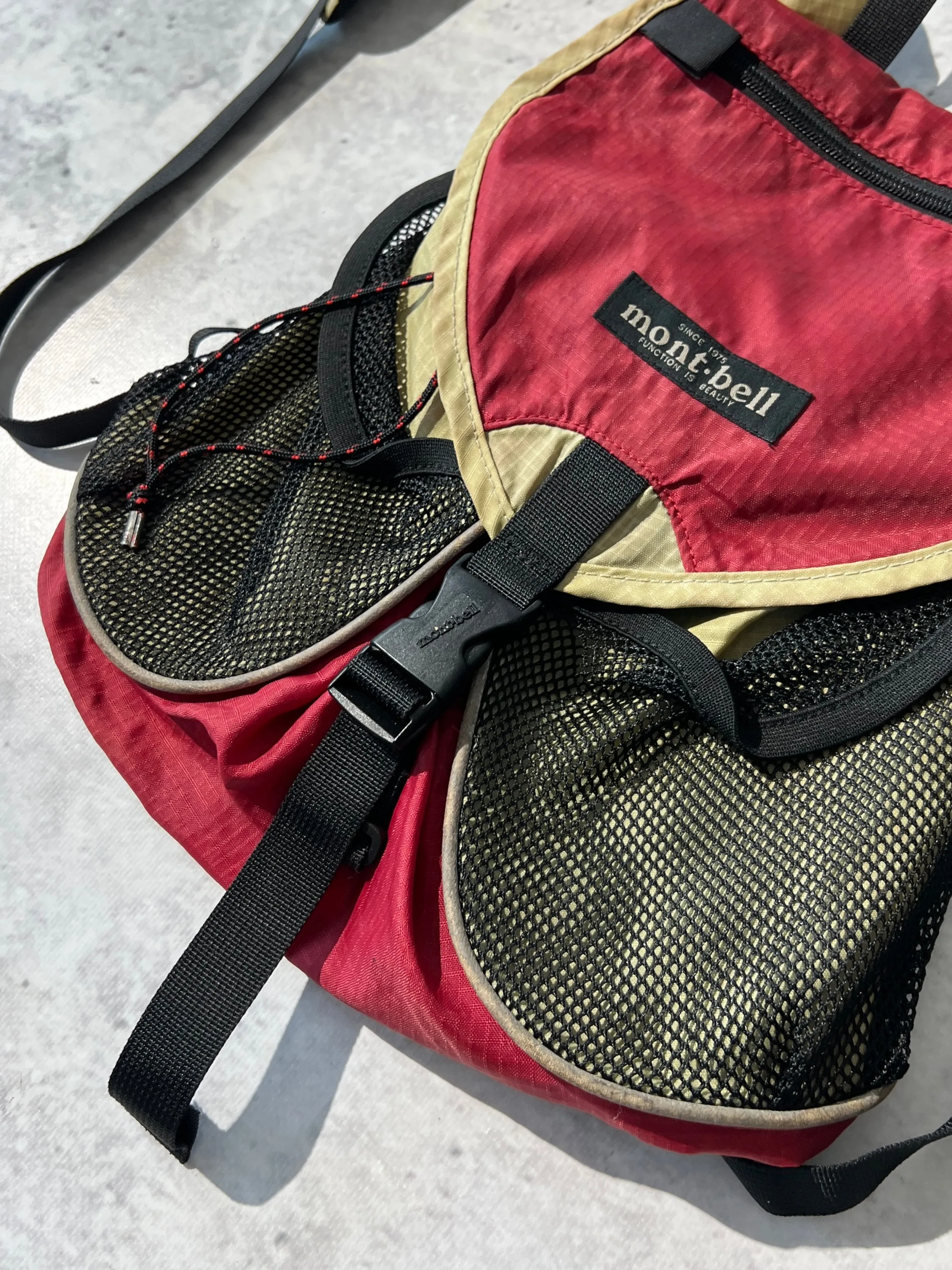 90's Mont Bell ripstop Nylon backpack (one size)