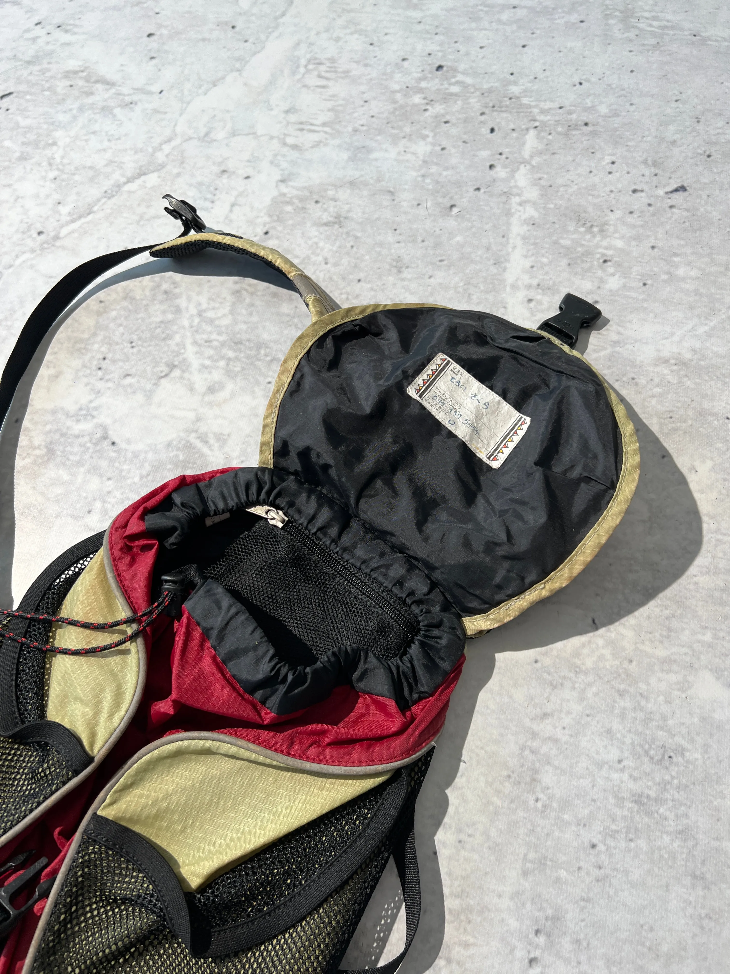 90's Mont Bell ripstop Nylon backpack (one size)