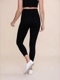 Amber Pocketed Capri Leggings