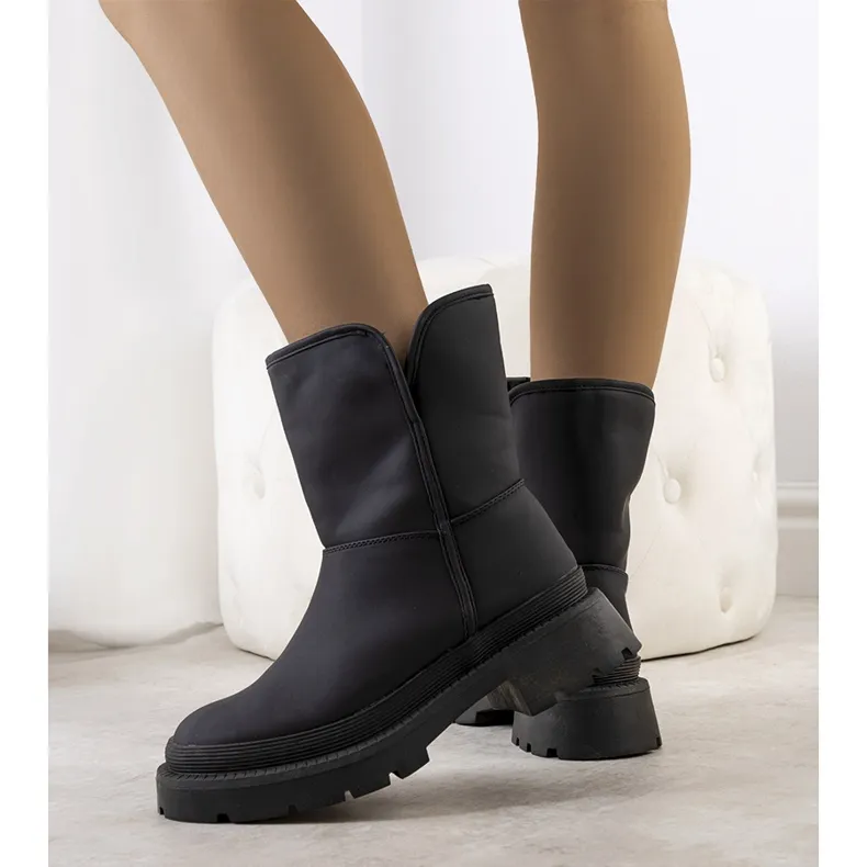 BM Black women's snow boots from Veronis