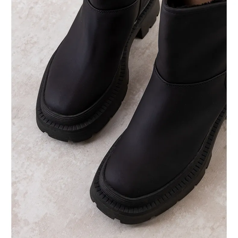 BM Black women's snow boots from Veronis