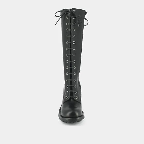 Boots with heels and lacing in black leather