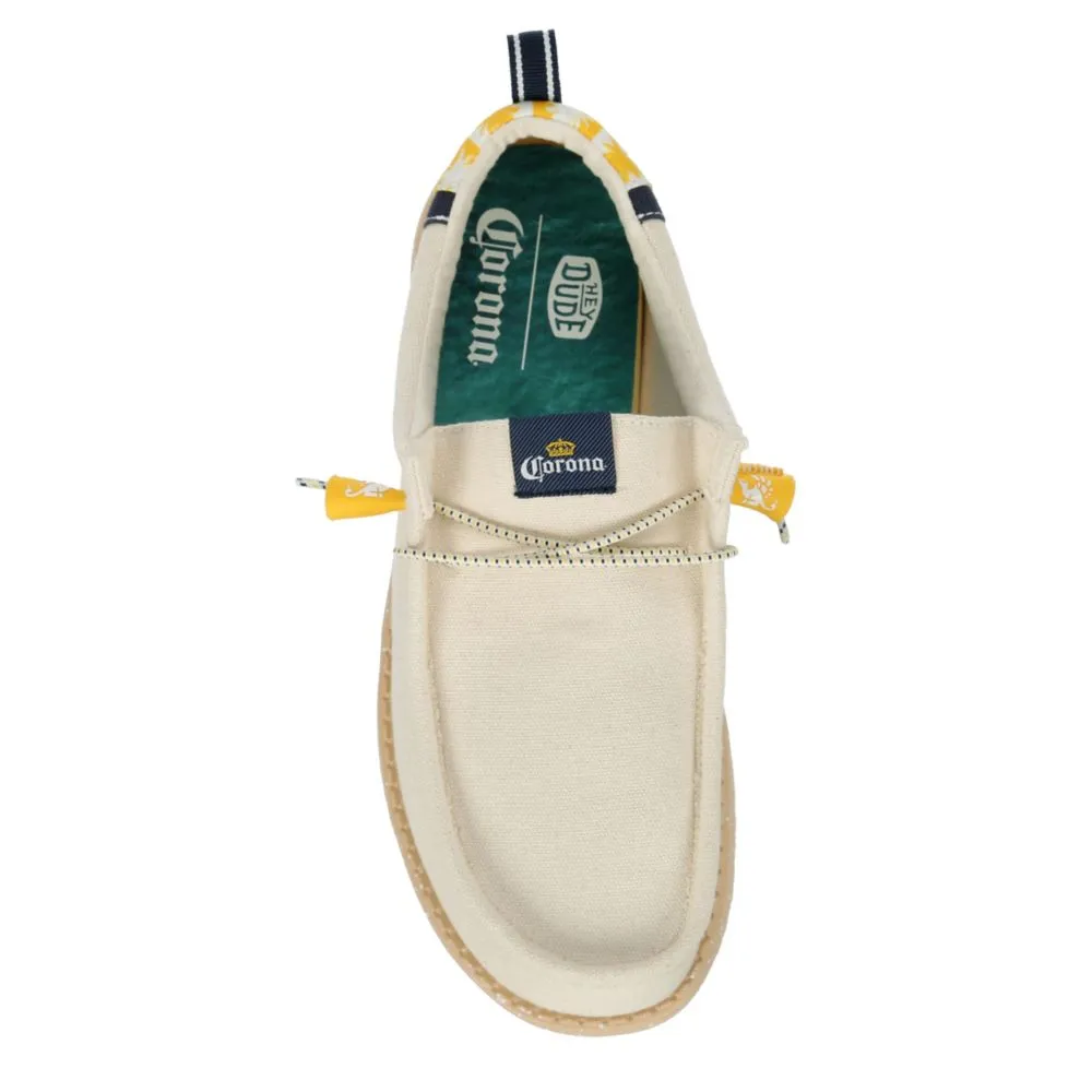 HEYDUDE  MENS WALLY CORONA SLIP ON SNEAKER