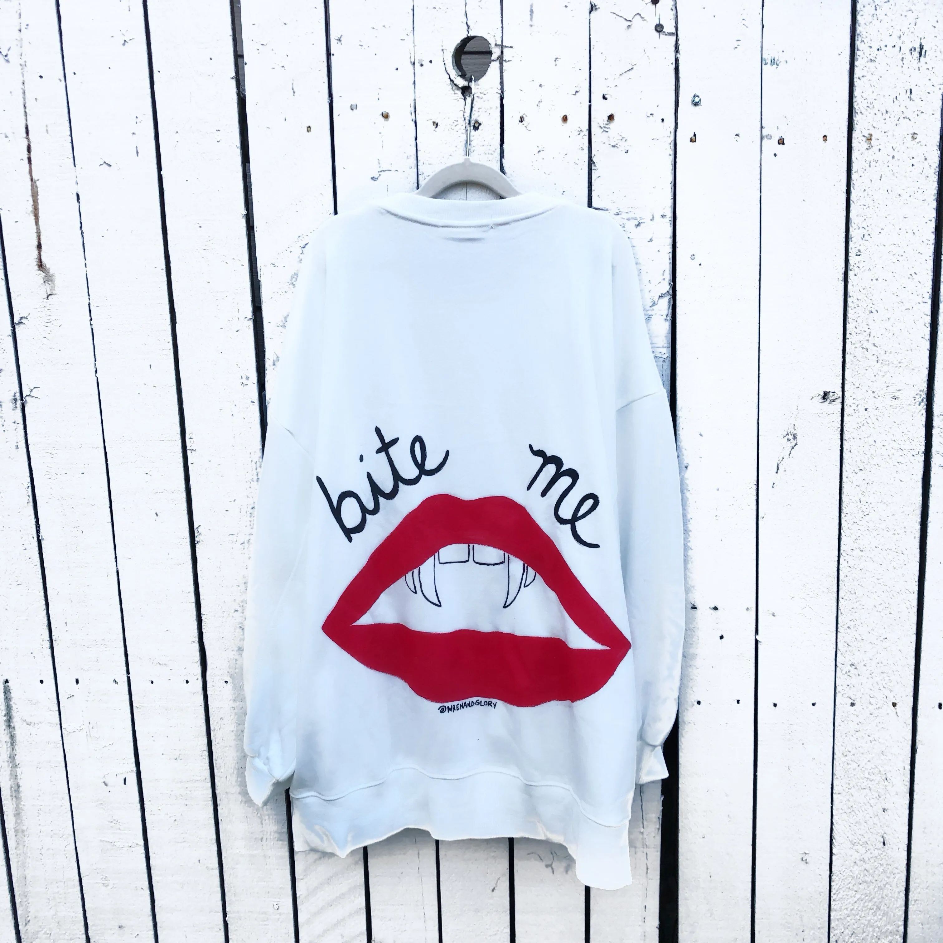 'IM A VAMPIRE' SWEATSHIRT