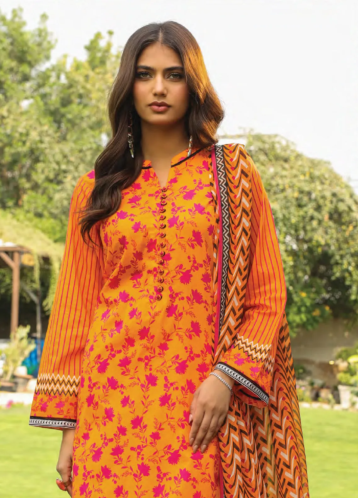 Komal Prints By Lakhany Printed Lawn Unstitched 3 Piece Suit - LSM24KP LG-SR-0147-A