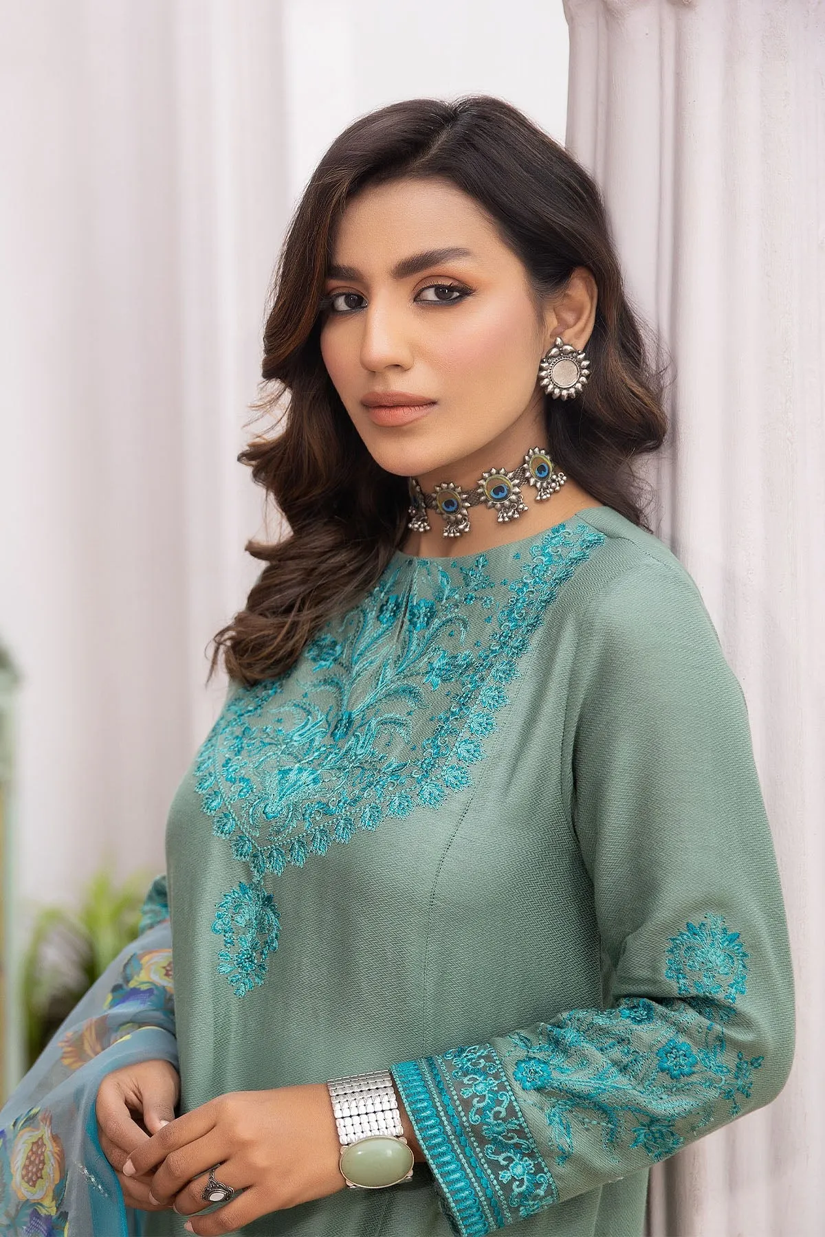 La Rosaa Festive Eid Embroidered Self Lawn Ready to Wear 3Pc Suit LE-24-11