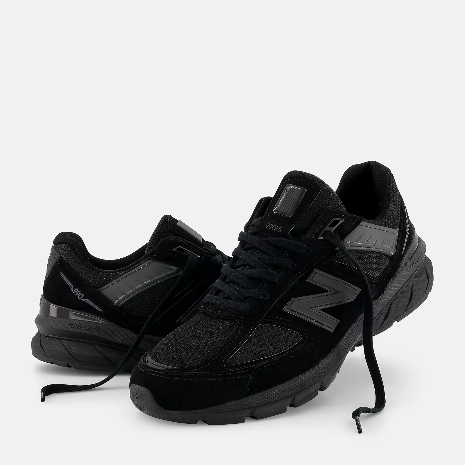 New Balance Mens 990 Athletic Shoes- Black/Black