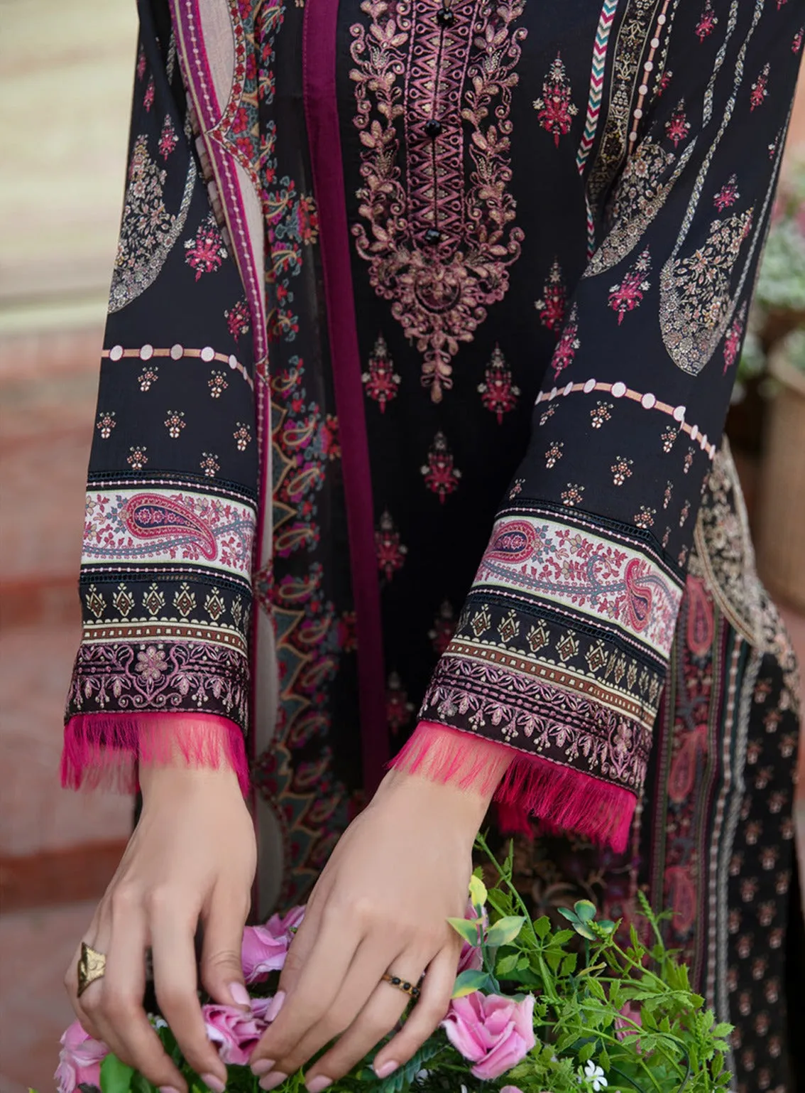 Summer Glow By Gulaal Embroidered Lawn 3 Piece Unstitched Suit GL24SG D-06 ANDREA