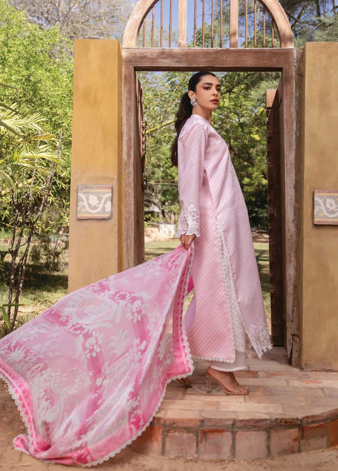 Tahra By Zainab Chottani Embroidered Lawn 3 Piece Unstitched Suit ZC24T 9A RUHAE