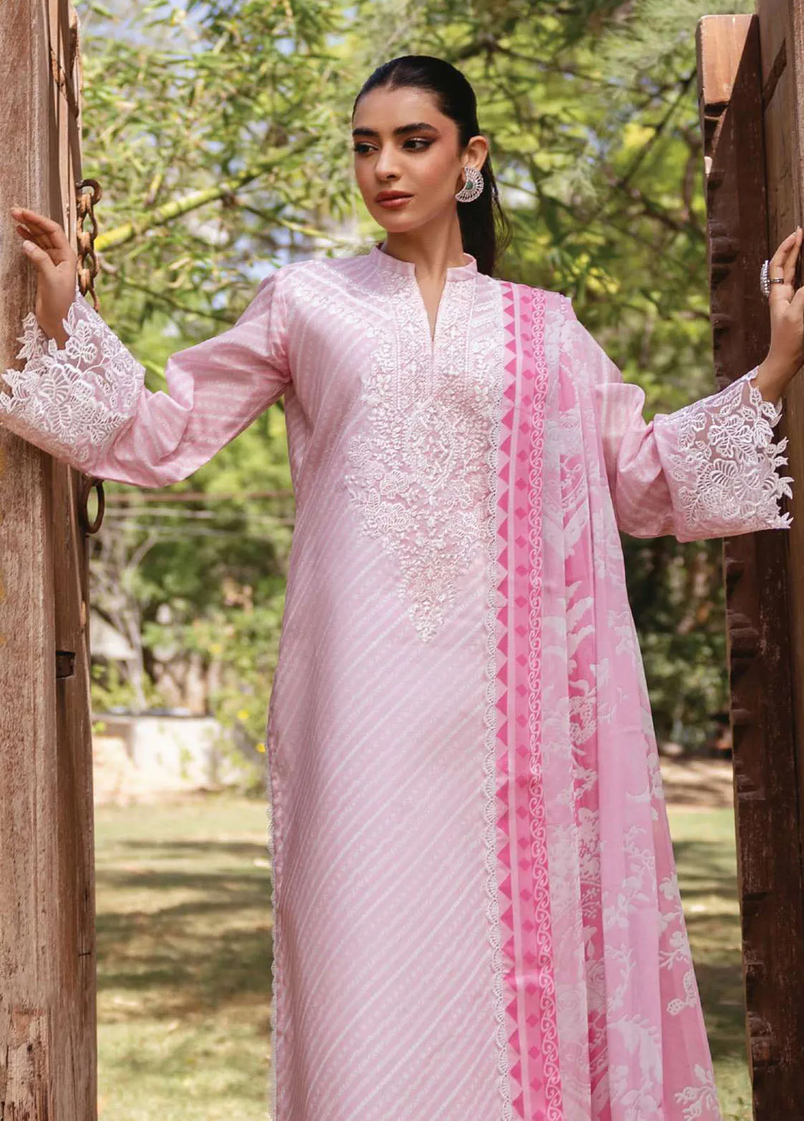 Tahra By Zainab Chottani Embroidered Lawn 3 Piece Unstitched Suit ZC24T 9A RUHAE