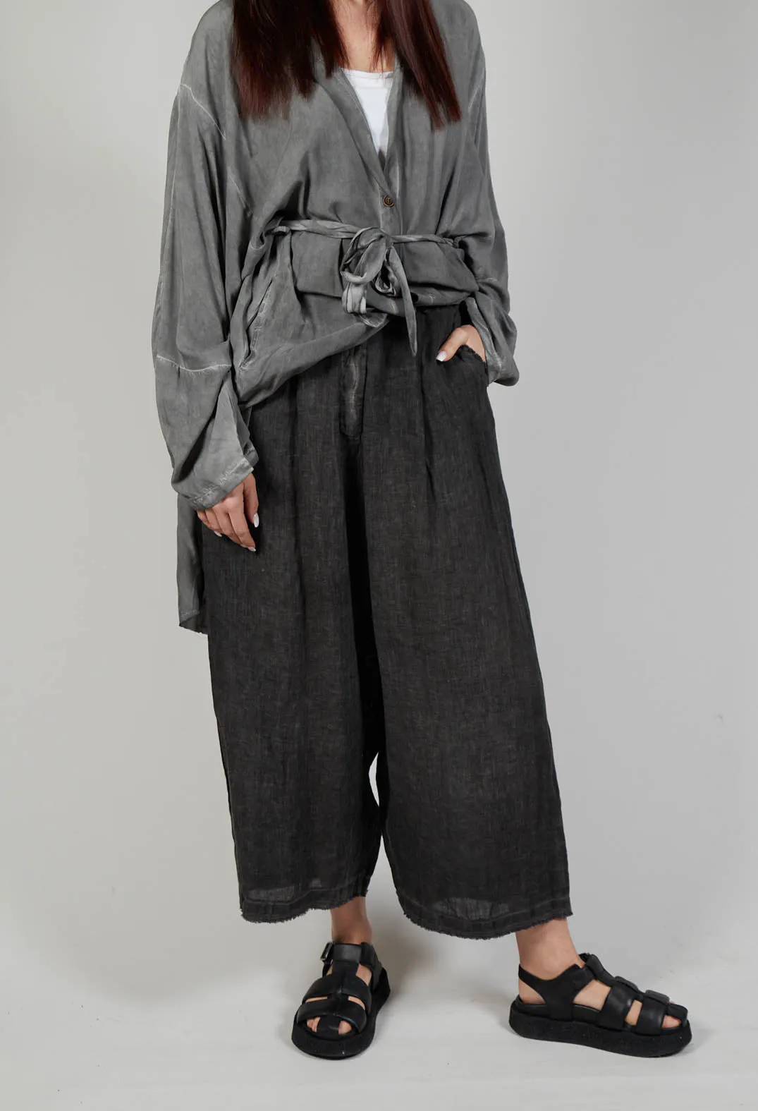 Wide Leg Capri Trousers in Lino Grey Storm