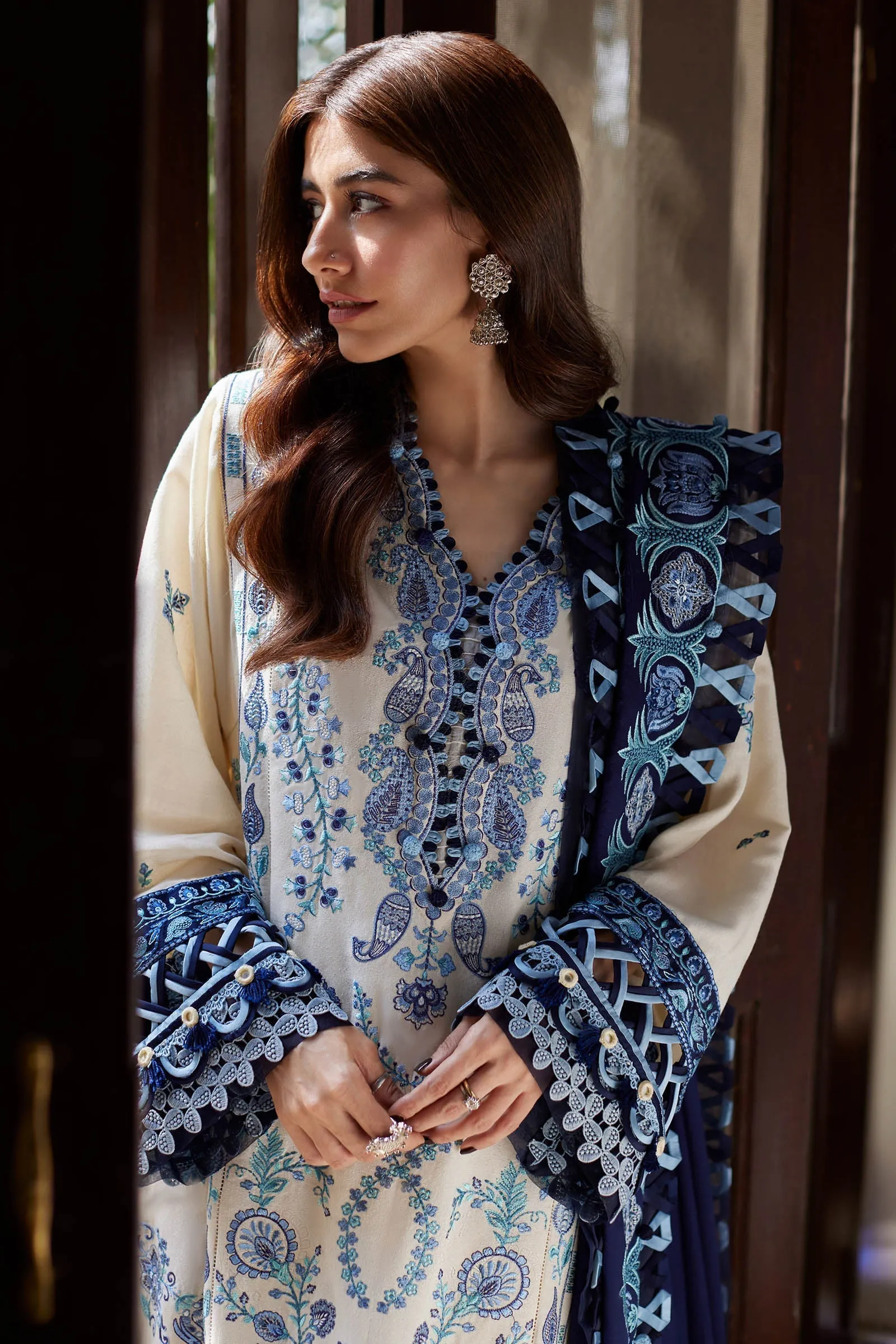 ZAHA by Khadijah Shah Embroidered Karandi Unstitched 3Pc Suit ZW23-07